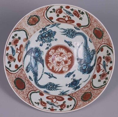 Plate with Pair of Phoenixes, Flowers, and Birds in Cobalt Blue and Polychrome Overglaze Enamels Image