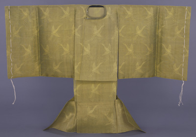 Summer Ko-noshi (Informal Court Robe) of Prince Naruhito with Cranes on Buff Sha (Gauze) Image