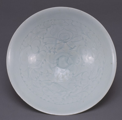 Jingdezhen Qingbai (Clear Blue) Porcelain Bowl with Engraved Peonies and Chinese Children Image