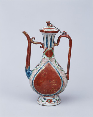 Jingdezhen Ewer with Peonies and Arabesque in Overglaze Enamels and Gilt Image